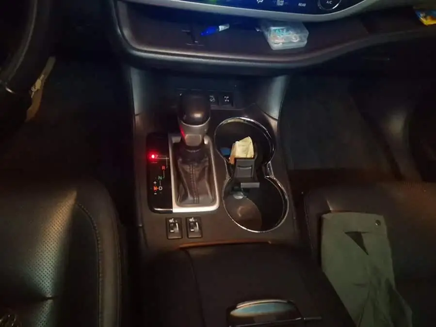 2018 تويوتا هايلاندر 2.0T دفع رباعي نسخة فاخرة 7 مقاعد المواصفات الوطنية VI