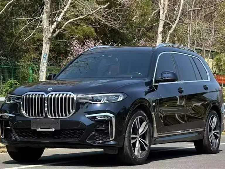 بي إم دبليو X7 2021 xDrive40i حزمة الرياضة M