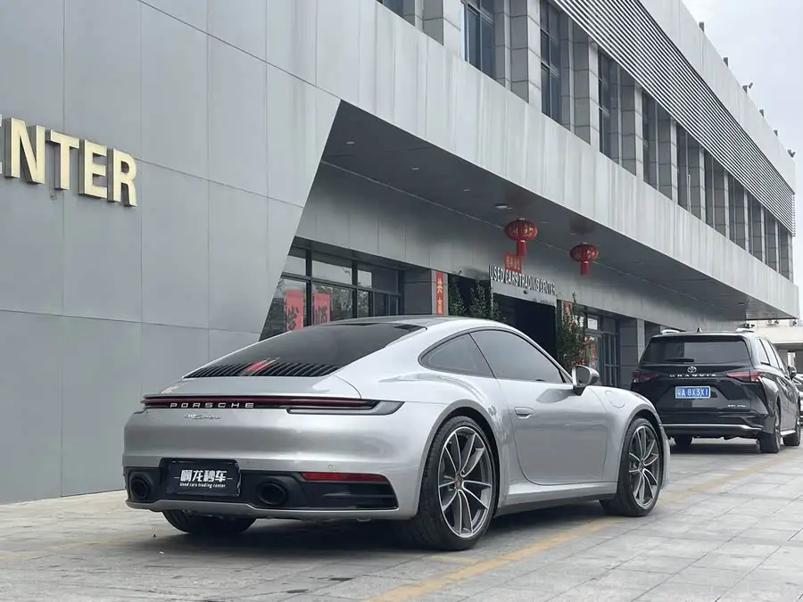 بورش 911 2023 كاريرا 3.0T