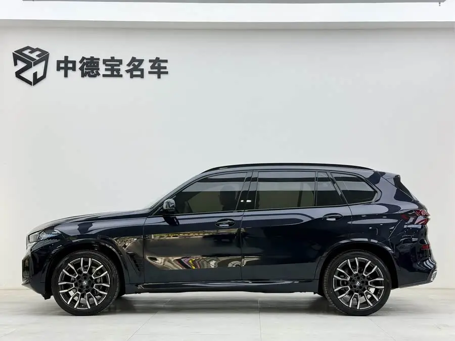 BMW X5 2023 xDrive 40Li M Sport Night Package