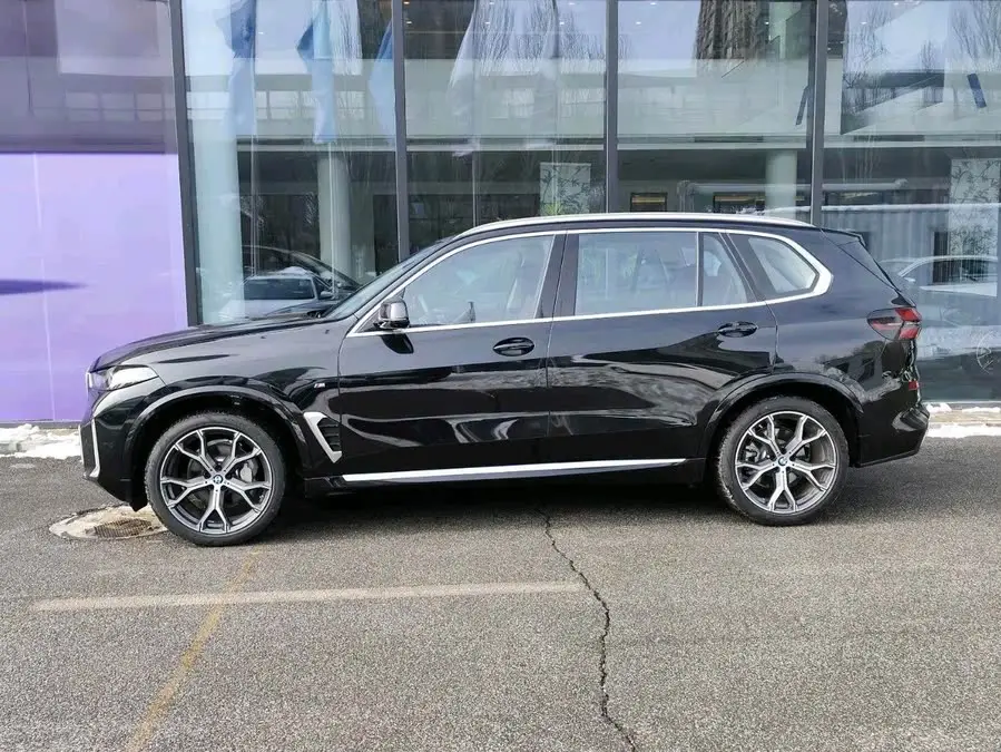 BMW X5 2023 xDrive 30Li Luxury M Sport Package