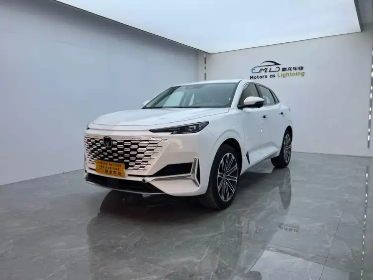 Changan UNI-K 2024 2.0T Two-Wheel Drive Global Edition