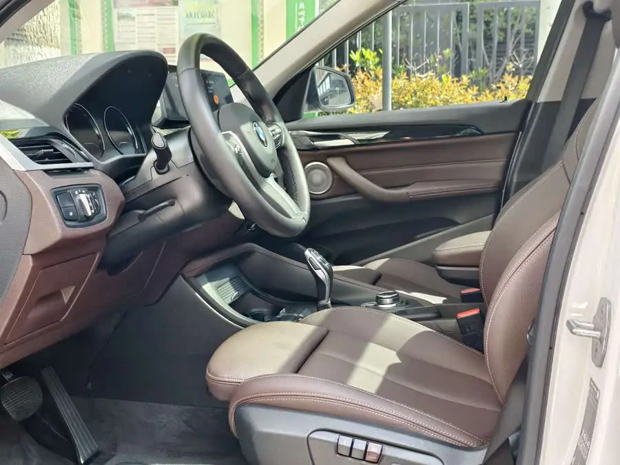 BMW X1 2022 sDrive25Li Leading Edition