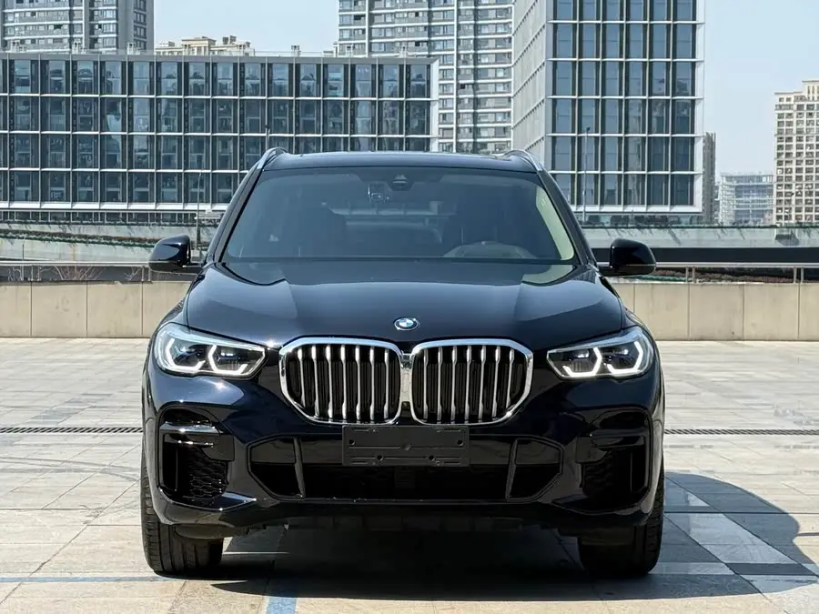 بي إم دبليو X5 2022 طراز مُجدد xDrive 30Li حزمة M الرياضية الفاخرة