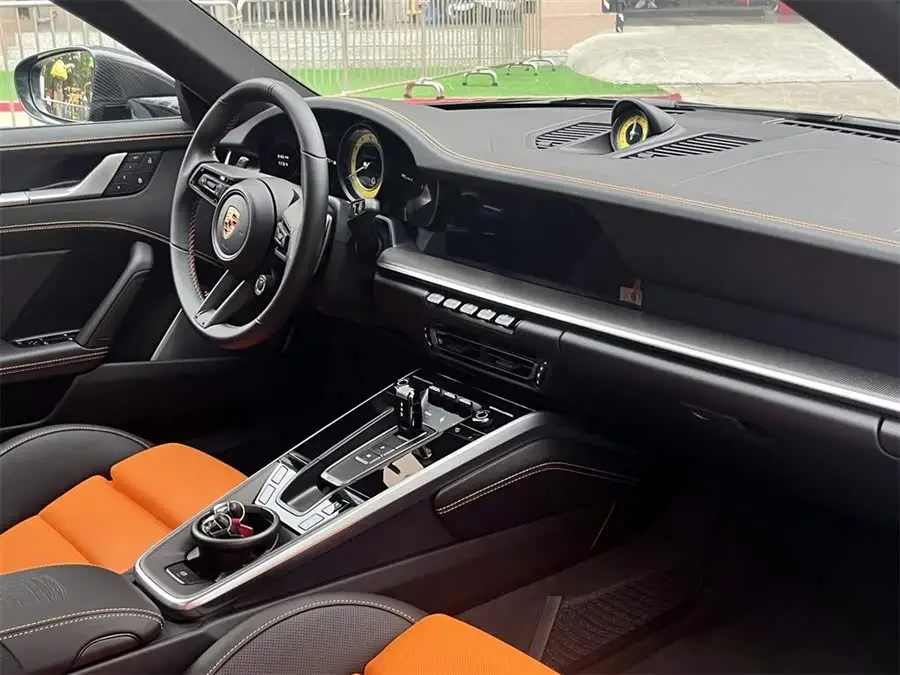 Porsche 911 2022 Turbo S 3.7T