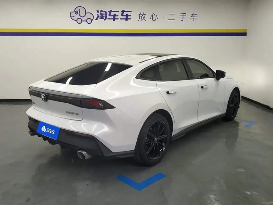 Changan UNI-V 2022 1.5T Premium