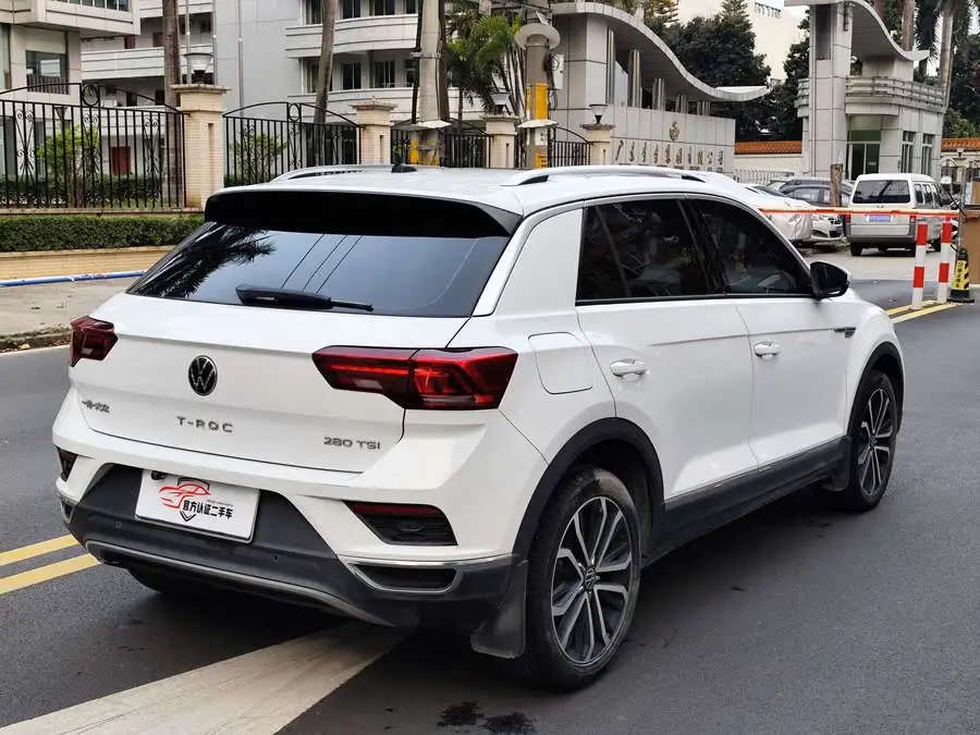 T-ROC 2022 الطراز 280TSI DSG الدفع الثنائي راحة PLUS