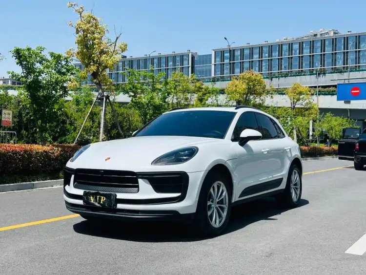 2023 Macan 2.0T