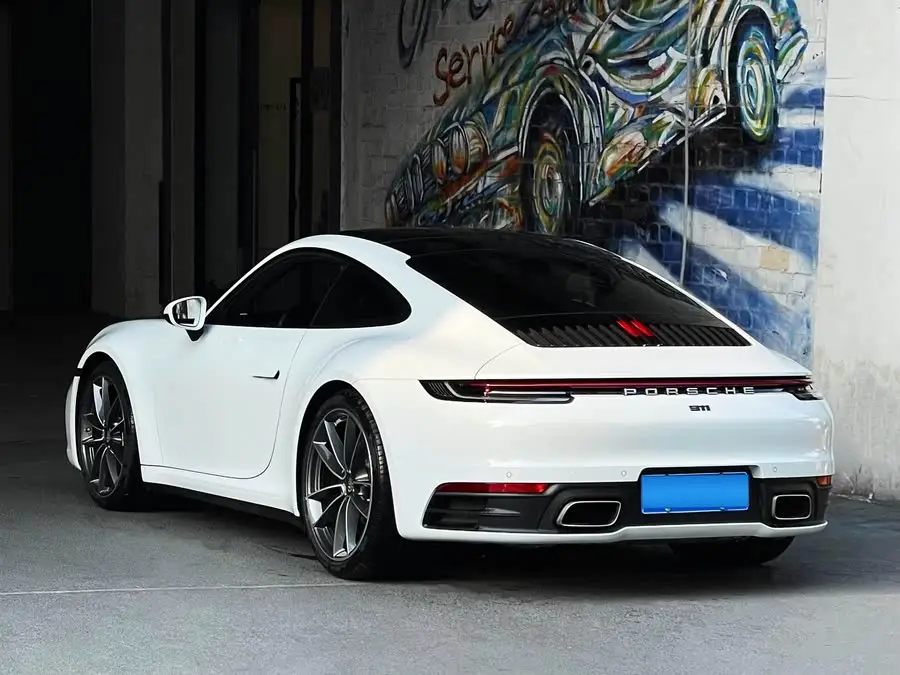 بورش 911 2023 كاريرا 3.0T