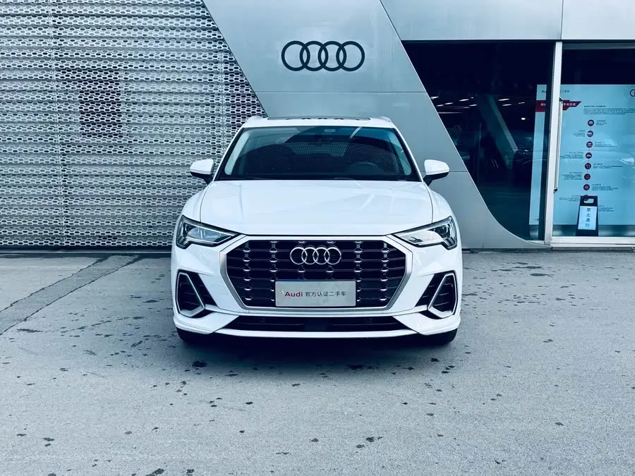 Audi Q3 2021 40 TFSI Sporty Model