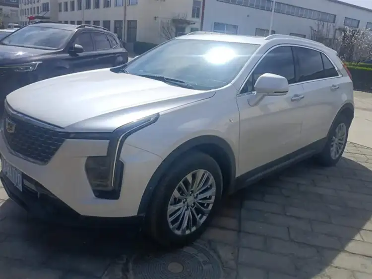Cadillac XT4 2024 28T Luxury FWD