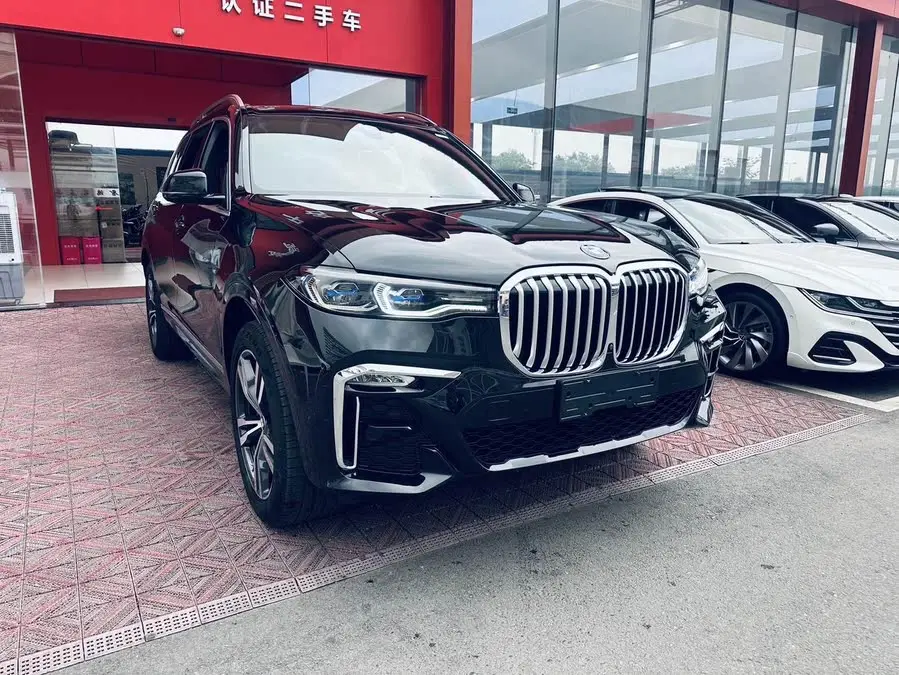 بي إم دبليو X7 2021 xDrive40i باقة الرفاهية الممتعة