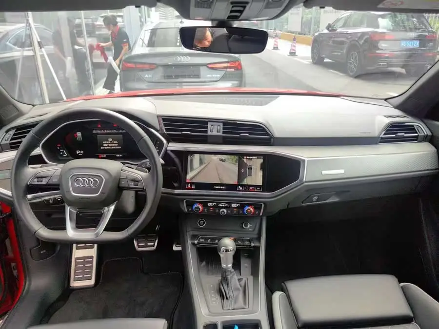 Audi Q3 2024 45 TFSI quattro Sporty Style