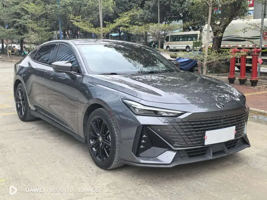 Changan UNI-V 2022 1.5T Premium