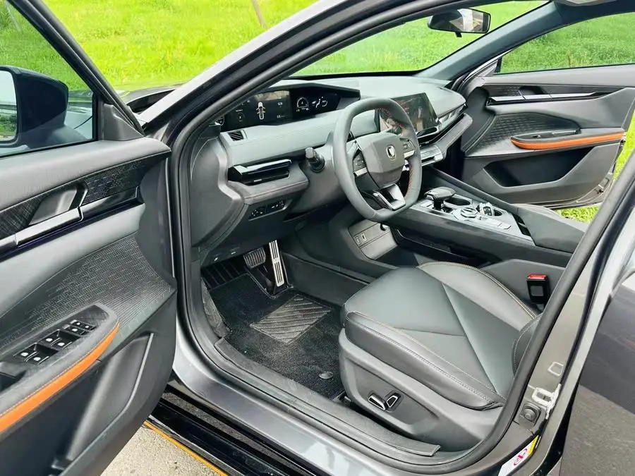 Changan UNI-V 2022 1.5T Sport Edition