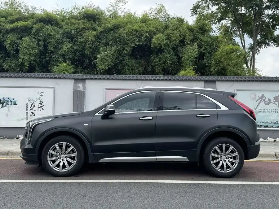 Cadillac XT4 2021 28T FWD Premium