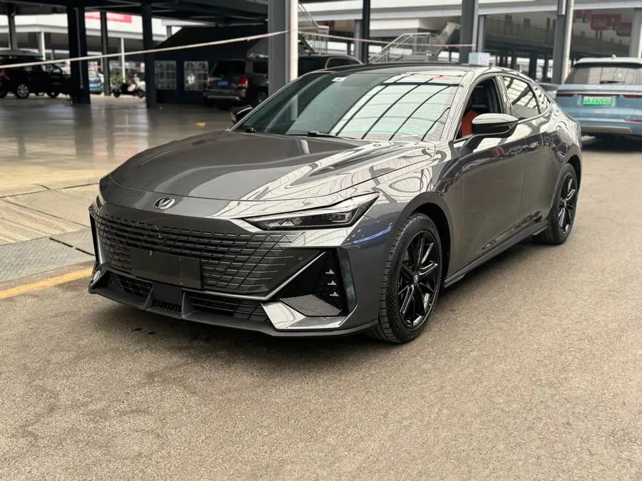 Changan UNI-V 2022 1.5T Premium