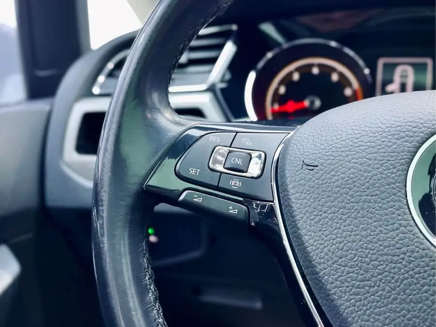 2021 Volkswagen Touran L 280TSI DSG Adventure Edition 7-seater