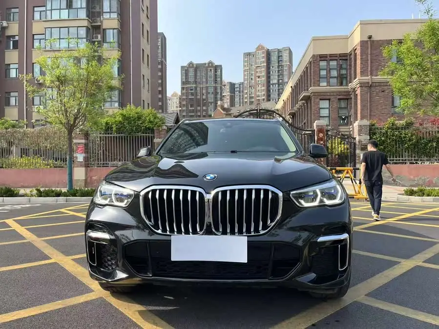 بي إم دبليو X5 طراز 2022 تحديث xDrive 30Li إصدار M الرياضي