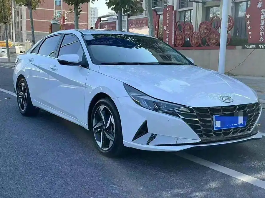 إيلانتر 2023 1.5 لتر CVT LUX النسخة الممتازة