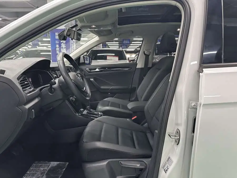 T-ROC 2020 Model 280 TSI DSG Two-Wheel Drive Comfort