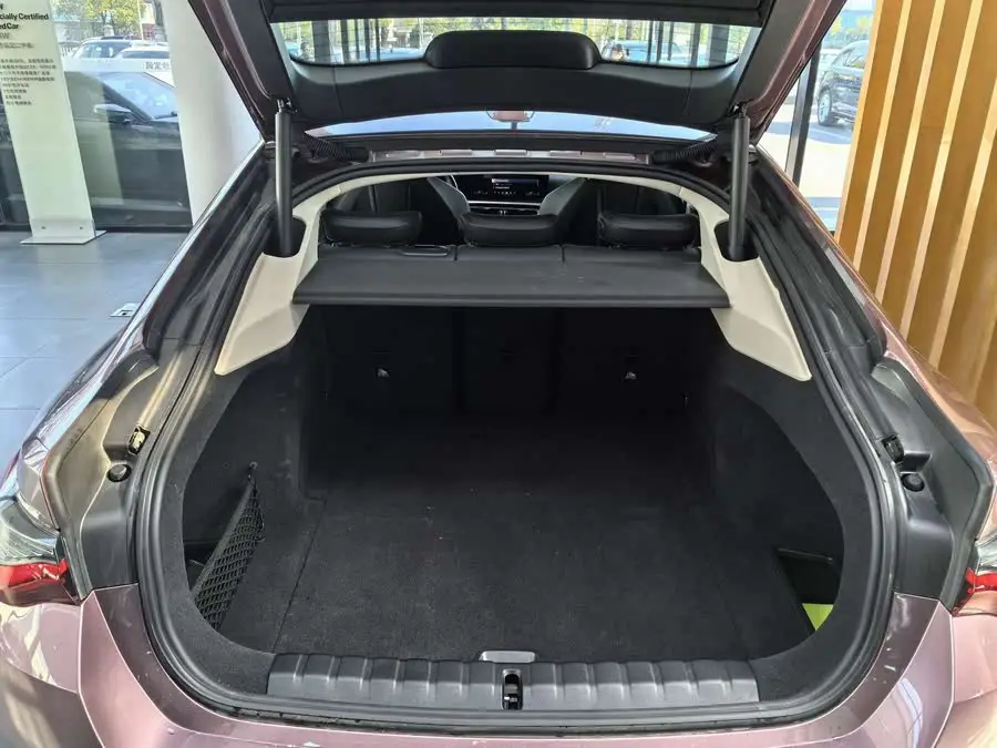 BMW i4 2023 eDrive35