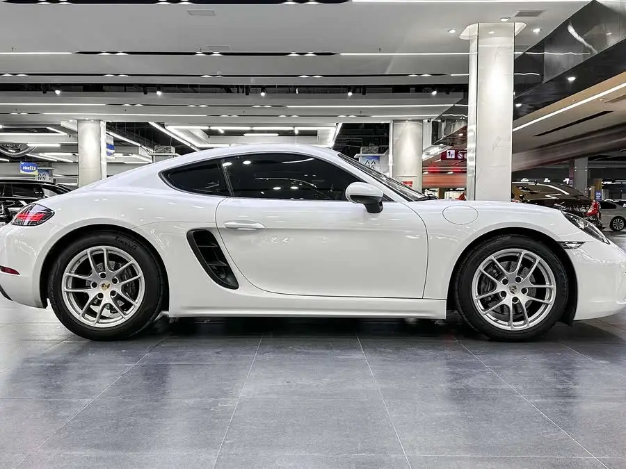 Porsche 718 2022 Cayman 2.0T