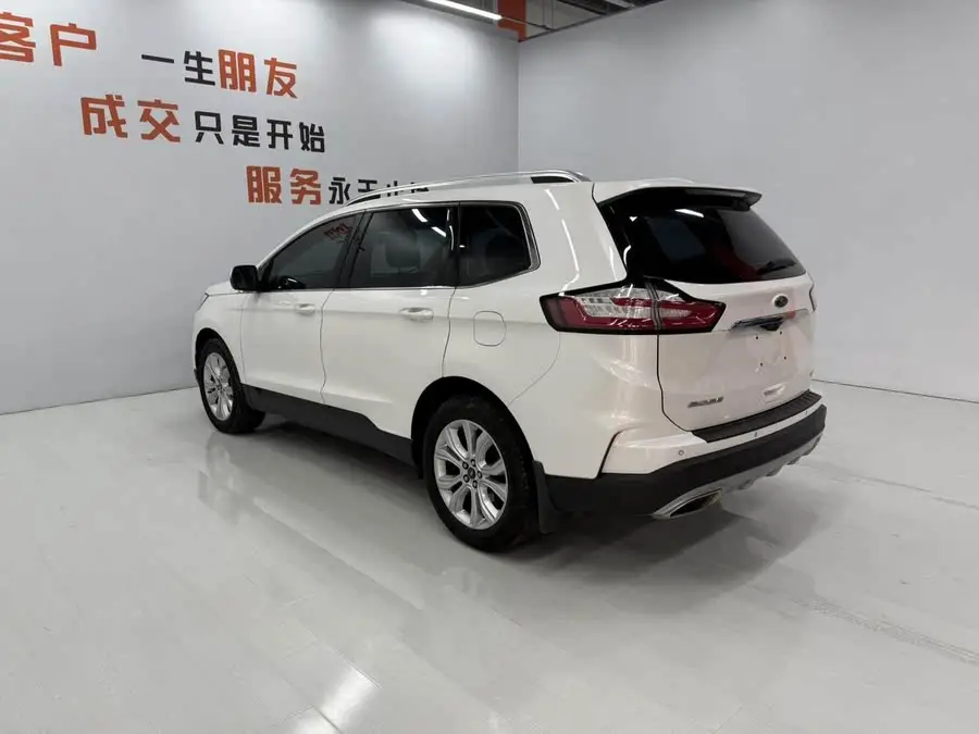 2020 Ford Edge EcoBoost 245 FWD Platinum 5-seater