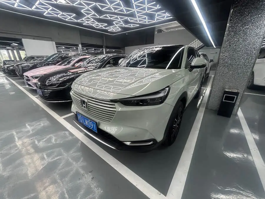 Breeze 2023 1.5L CVT Luxury Edition