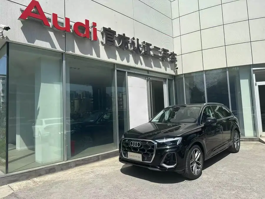 Audi Q7 2024 55 TFSI quattro S line Sport