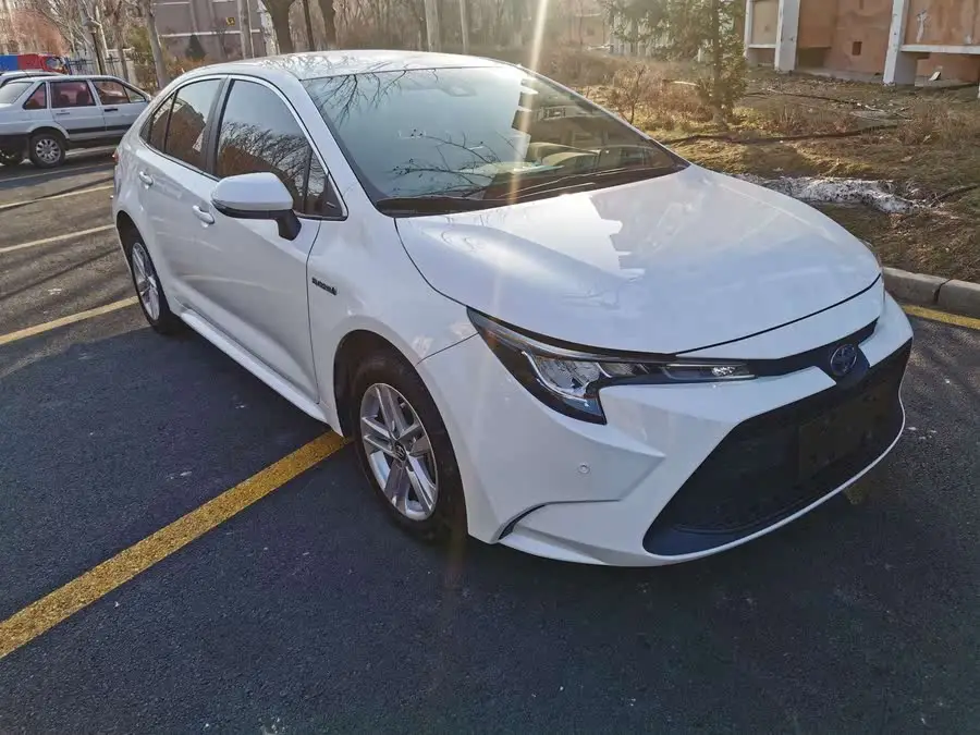 ليفين 2022 طراز الهجين 1.8H E-CVT النسخة الأساسية