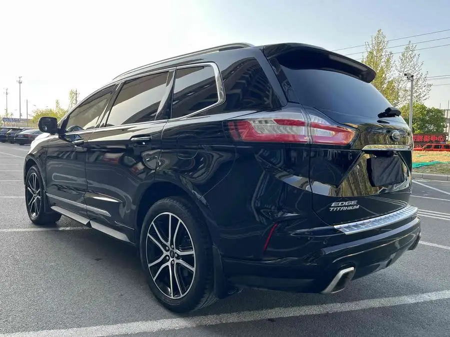 Edge 2020 EcoBoost 245 Two-Wheel Drive Luxury 7-Seater