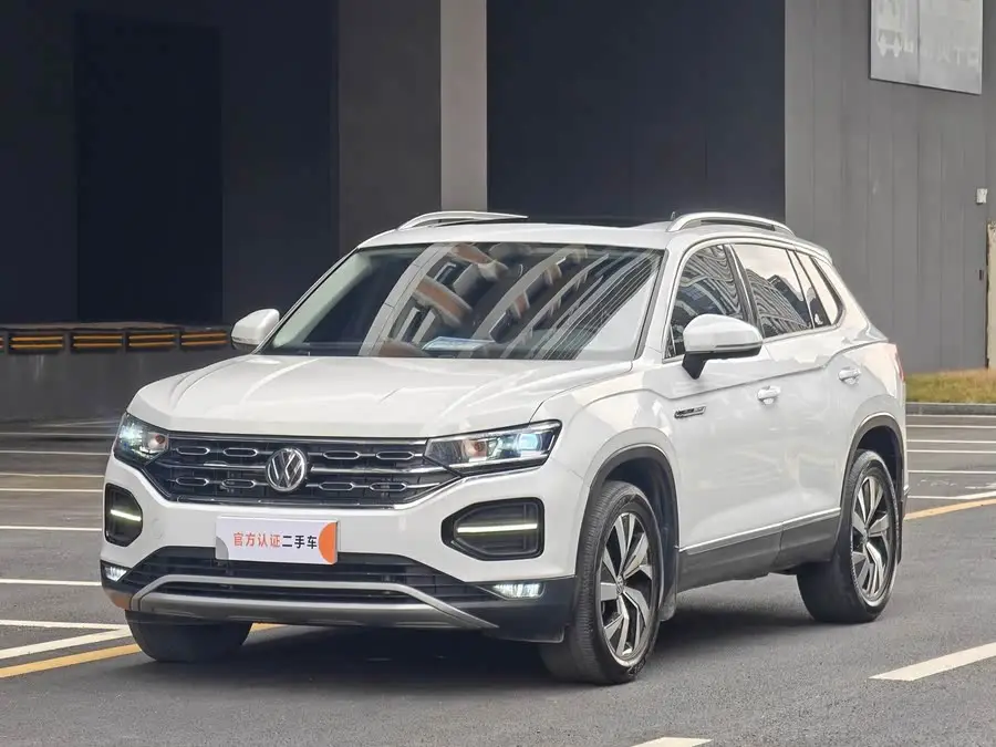 تايرون 2022 موديل 330 TSI النسخة الفاخرة المتصلة ذكيًا ذات الدفع الثنائي