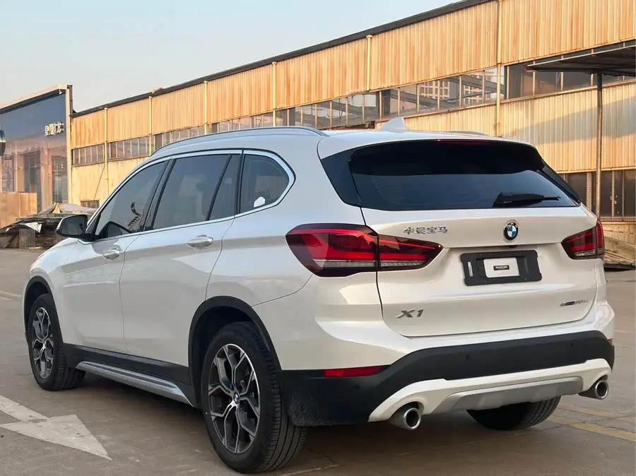 بي إم دبليو X1 2020 sDrive20Li الحصرية