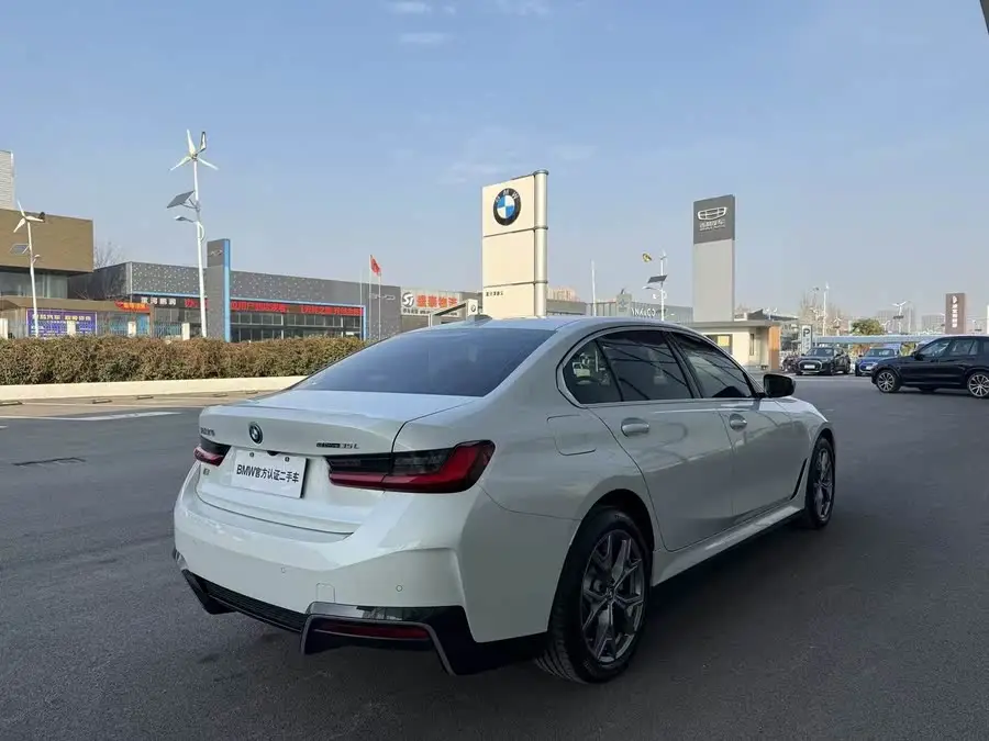 بي إم دبليو i3 2024 eDrive 35 L