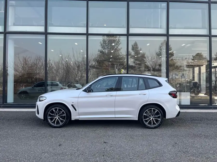 BMW X3 2023 xDrive30i Leading Model M Night Package