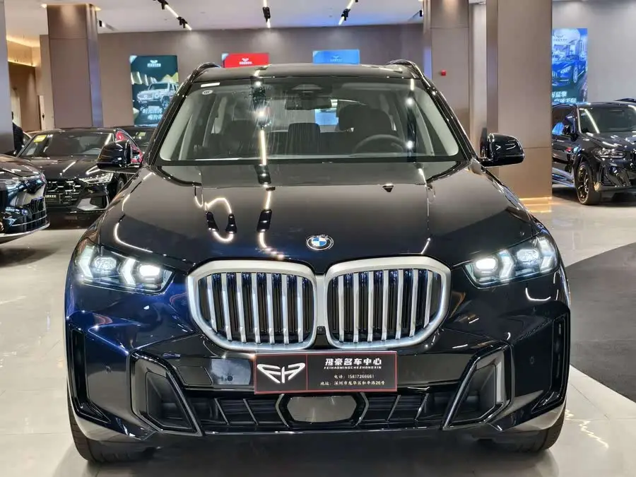 بي إم دبليو X5 2023 xDrive 30Li حزمة M الرياضية