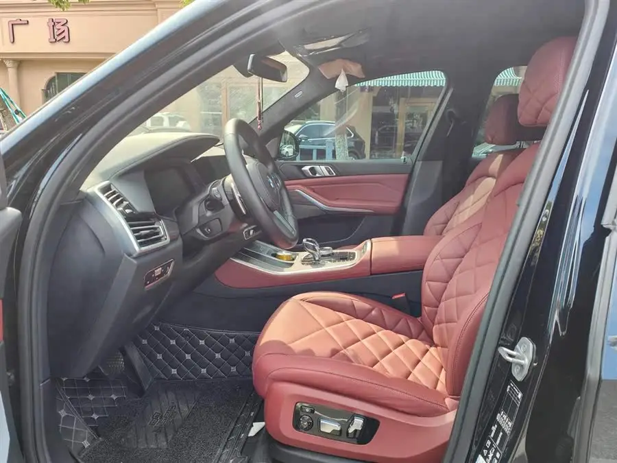 بي إم دبليو X5 2022 xDrive 30Li باقة M الرياضية الفاخرة