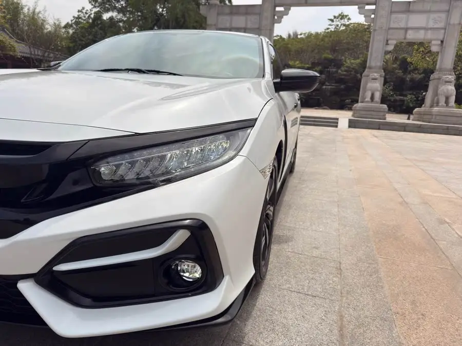 2021 هوندا سيفيك هاتشباك 220تيربو CVT潮酷控