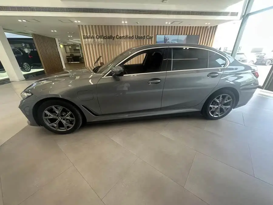 بي إم دبليو i3 2022 eDrive 35 L