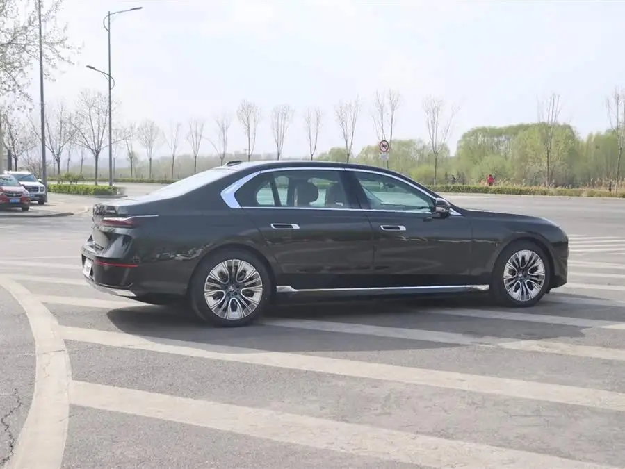 BMW i7 2023 eDrive50L Luxury Package