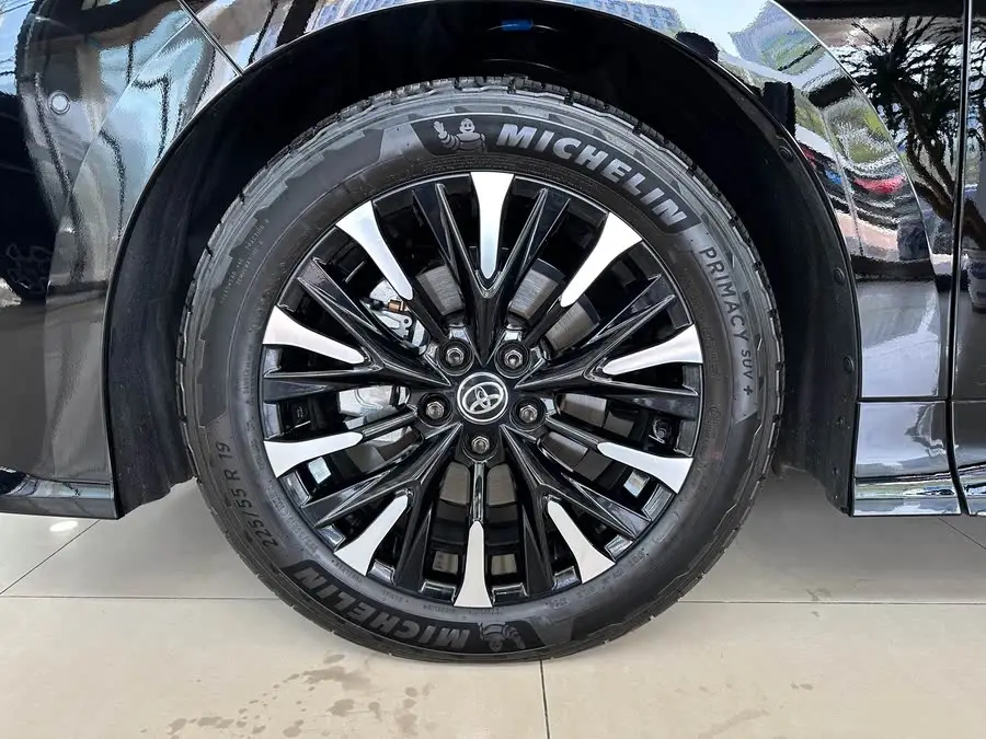 ألفارد 2024 هجين مزدوج 2.5 لتر إصدار البريميوم