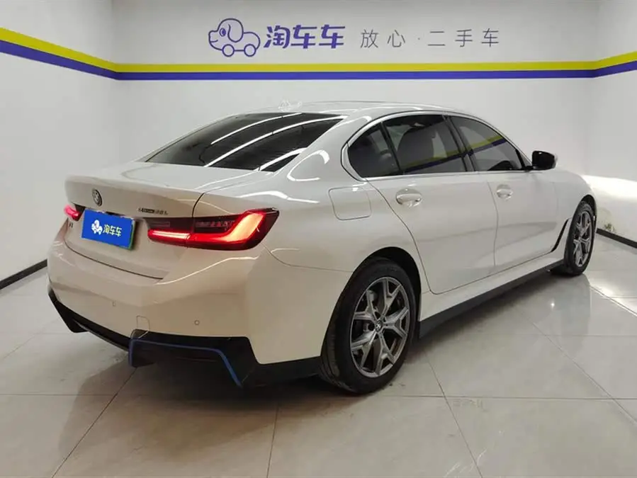 بي ام دبليو i3 2024 ايدرايف 35 ل