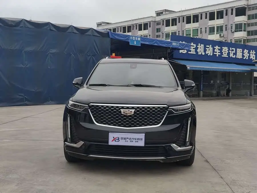 كاديلاك XT6 2021 28T فاخرة ذات ستة مقاعد ودفع رباعي