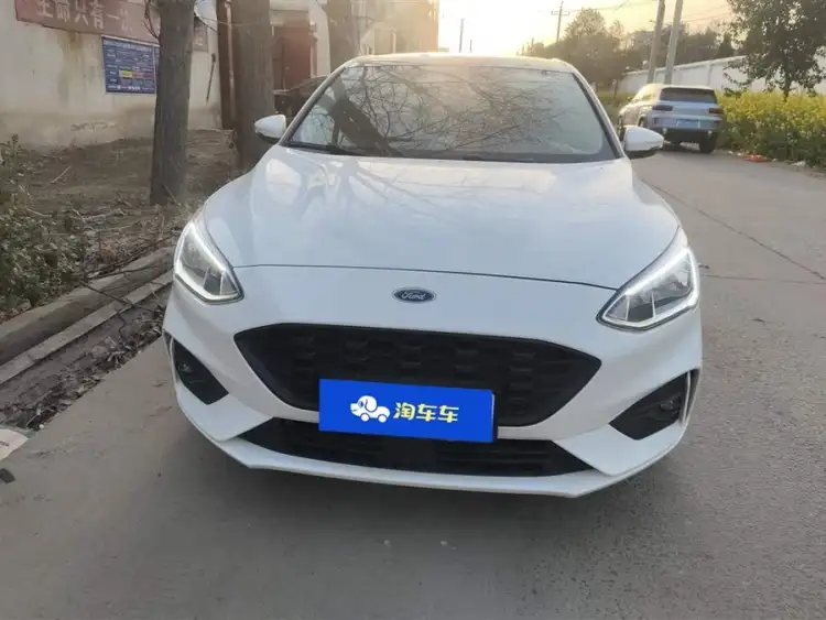 2020 Ford Focus Sedan EcoBoost 180 Automatic Trend
