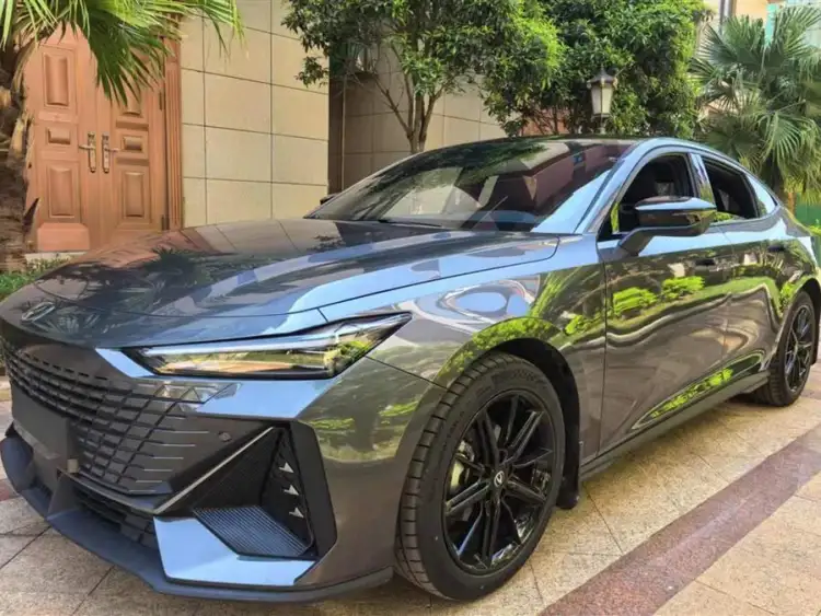 Changan UNI-V 2023 1.5T Premium