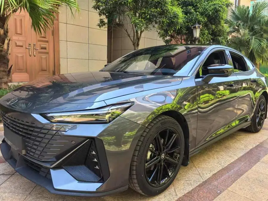 Changan UNI-V 2023 1.5T Premium