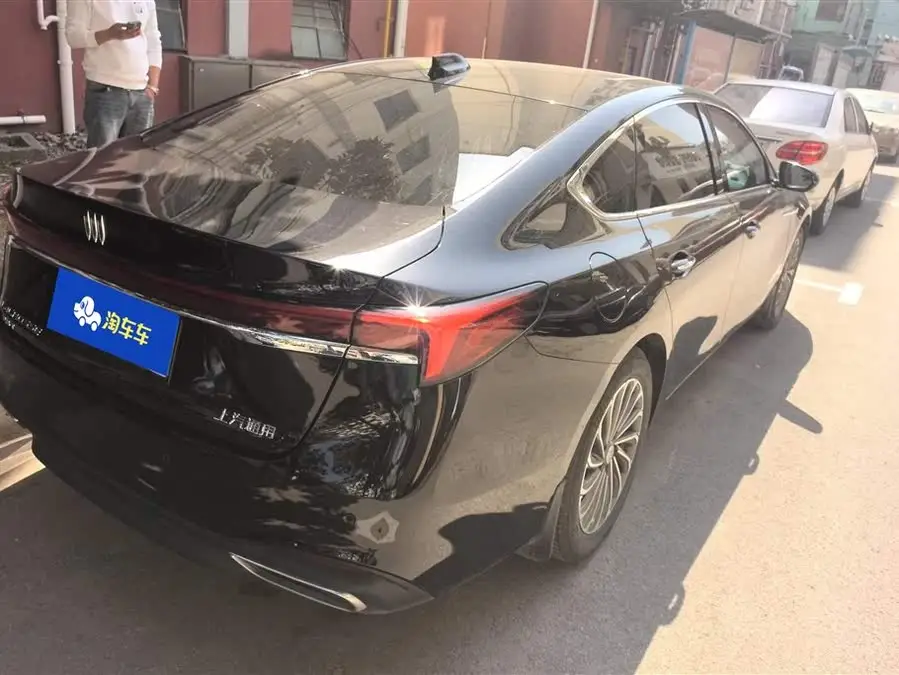 بويك لاكروس 2023 28T إصدار بريميوم