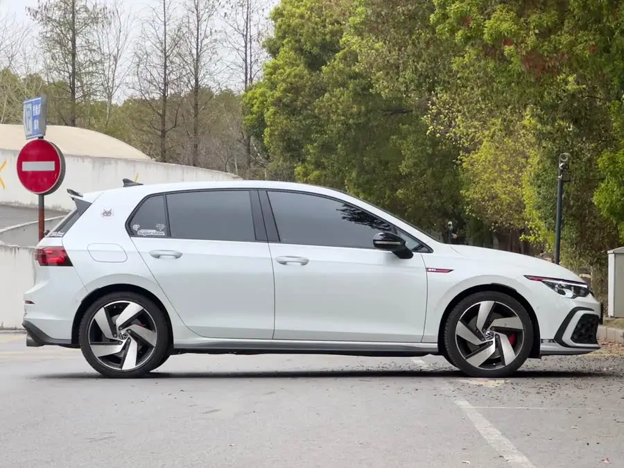 غولف 2023 380TSI DSG GTI