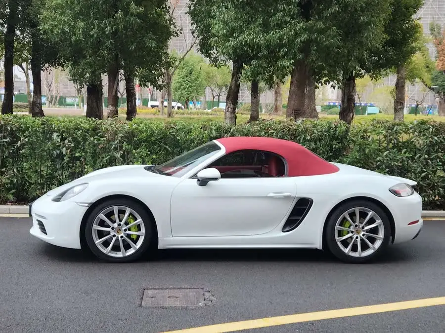 Porsche 718 2020 Model Boxster 2.0T